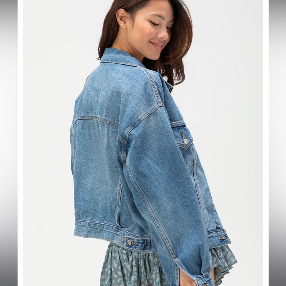 Levi’s  ‘90 vintage Medium Blue Denim Jacket